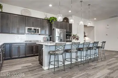 6225 Gambetta Street, Las Vegas, NV 89115 Kitchen