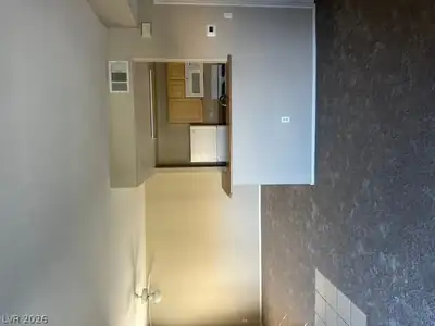 8250 North GRAND CANYON Drive 2077, Las Vegas, NV 89166 Living Room