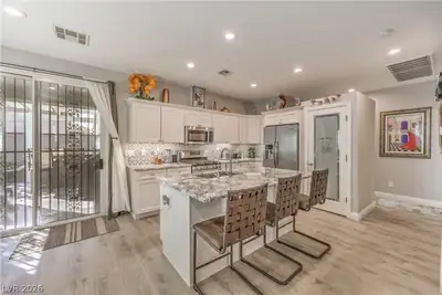 8229 Azure Shores Court, Las Vegas, NV 89117 Kitchen