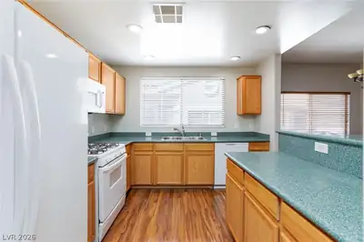 9330 West Maule Avenue 208, Las Vegas, NV 89148 Kitchen