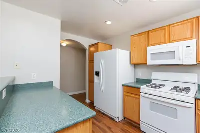 9330 West Maule Avenue 208, Las Vegas, NV 89148 Kitchen