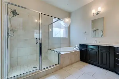 2249 Gondi Castle Avenue, Henderson, NV 89044 Primary Bathroom
