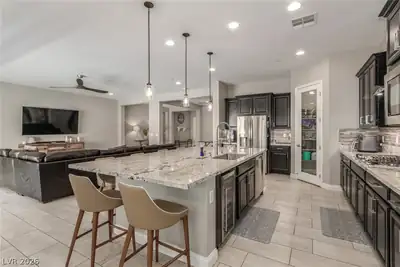 8 Via Tiberina, Henderson, NV 89011 Kitchen