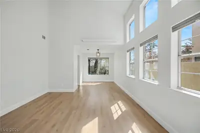 1828 Derbyshire Drive, Las Vegas, NV 89117 