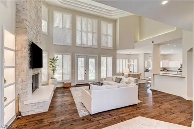 8901 Robinson Ridge Drive, Las Vegas, NV 89117 Living Room