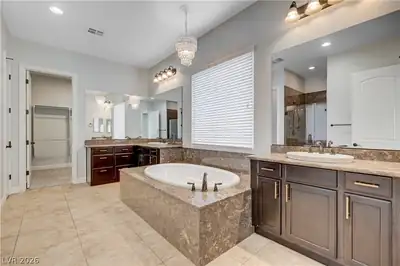 2724 Josephine Drive, Henderson, NV 89044 Primary Bathroom