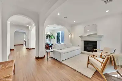 11568 Bradford Commons Drive, Las Vegas, NV 89135 Living Room