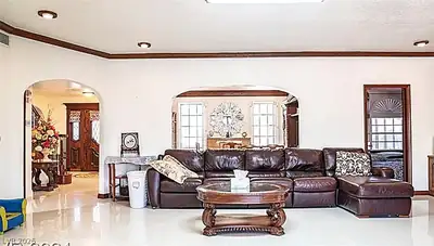 3265 Rosanna Street, Las Vegas, NV 89117 Living Room