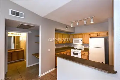 10001 Peace Way 2183, Las Vegas, NV 89147 Kitchen