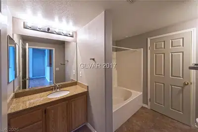 10001 Peace Way 2183, Las Vegas, NV 89147 Bathroom