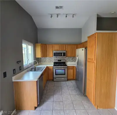 10528 Penns Creek Court, Las Vegas, NV 89135 Kitchen