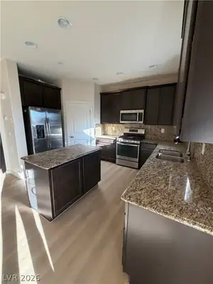 382 Clown Creek Street, Henderson, NV 89014 Kitchen
