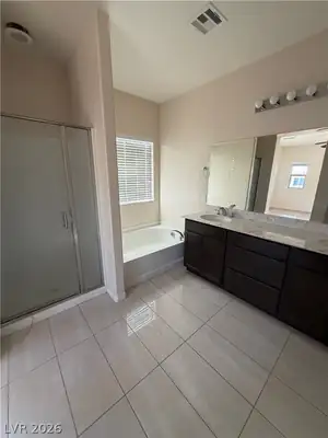 382 Clown Creek Street, Henderson, NV 89014 Primary Bathroom
