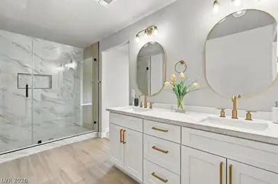 7246 Dazzle Point Street, North Las Vegas, NV 89084 Bathroom