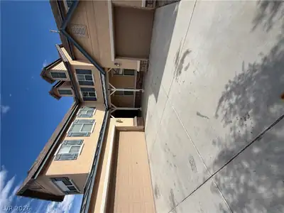 2613 Park Hyatt Avenue, North Las Vegas, NV 89081 Front of Structure