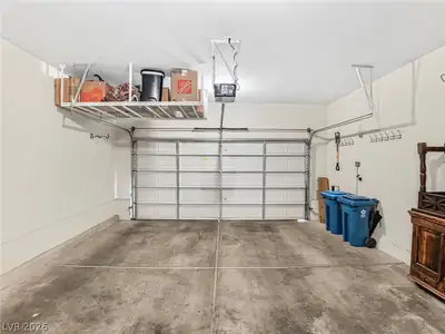 272 Fortifying Crest Court, Henderson, NV 89052 Garage