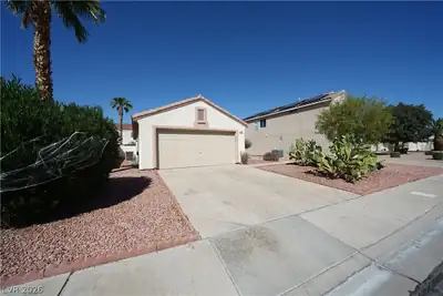700 Pine Field Lane, Henderson