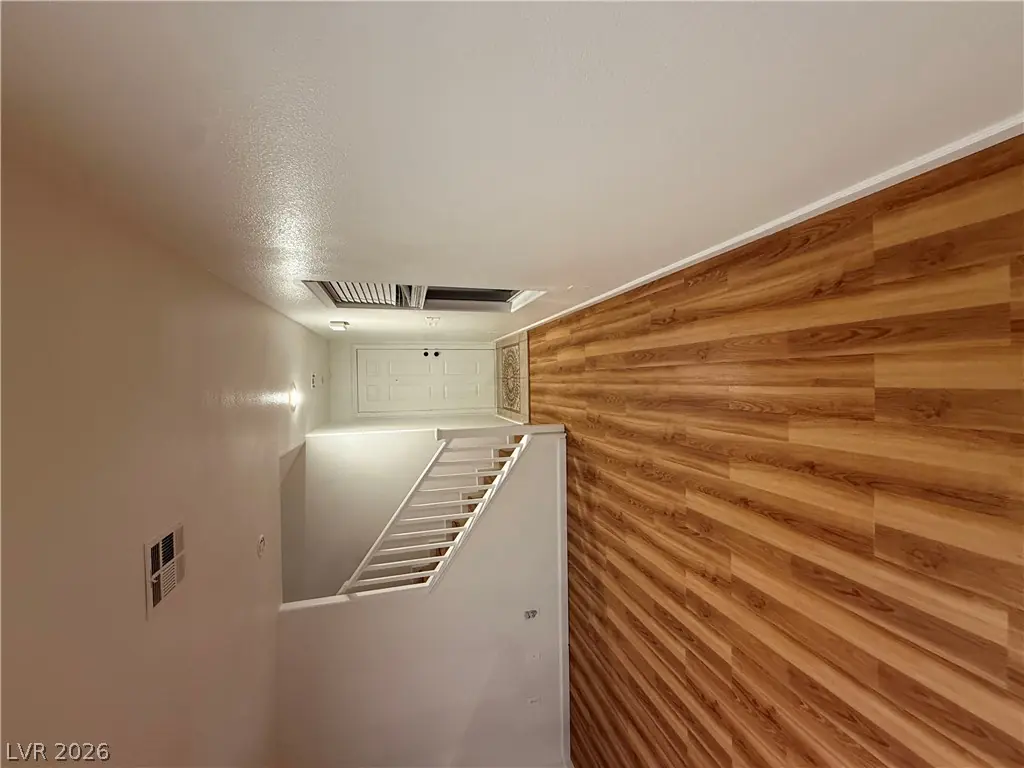 8217 Time Machine Avenue, Las Vegas, NV 89113