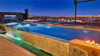 6480 Farness Street, Las Vegas, NV 89135 Pool