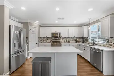 4633 Sequoia Park Avenue, Las Vegas, NV 89139 Kitchen