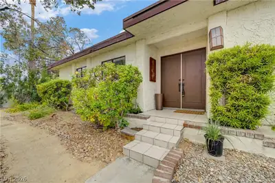 2695 San Lago Court Las Vegas, NV 89121