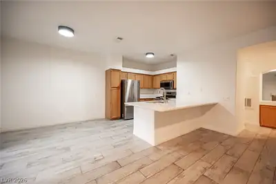 5415 West Harmon Avenue 1057, Las Vegas, NV 89103 Kitchen