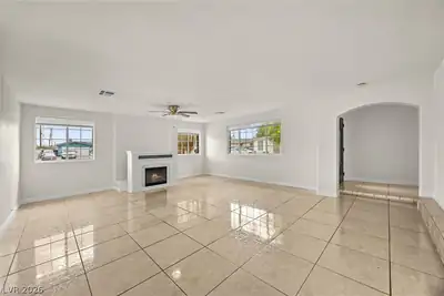 4122 Parkwood Circle, Las Vegas, NV 89121 Living Room