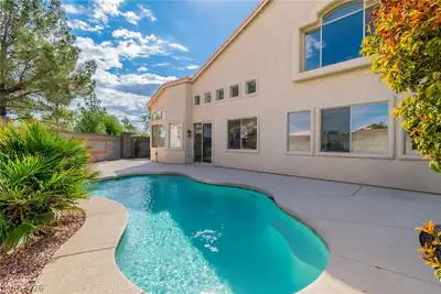 10332 Falls Church Avenue, Las Vegas, NV 89144 Pool