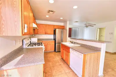 4133 Kemble Court, Las Vegas, NV 89115 Kitchen