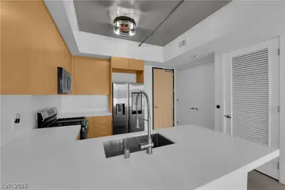 353 East Bonneville Avenue 257, Las Vegas, NV 89101 Kitchen
