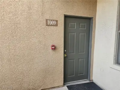 8000 West Badura Avenue 1009, Las Vegas, NV 89113 Entry