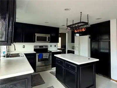 6380 Cantelope Court, Las Vegas, NV 89142 Kitchen