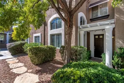 9425 San Laguna Court 105 Las Vegas, NV 89134