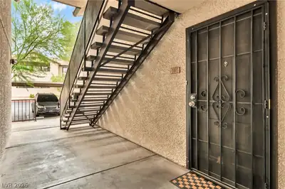 2451 North Rainbow Boulevard 1005, Las Vegas, NV 89108 Entry