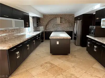 1930 Ski Slope Circle, Las Vegas, NV 89117 Kitchen