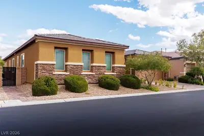 7722 Rainbow Rising Street, Las Vegas, NV 89113 