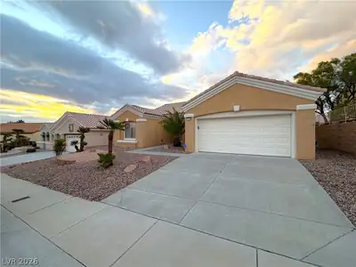 10709 Dover Creek Avenue, Las Vegas