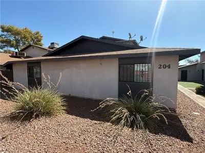 204 North BRUCE Street D, Las Vegas, NV 89101 Front of Structure