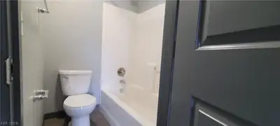 223 North 9th Street 200, Las Vegas, NV 89101 Bathroom