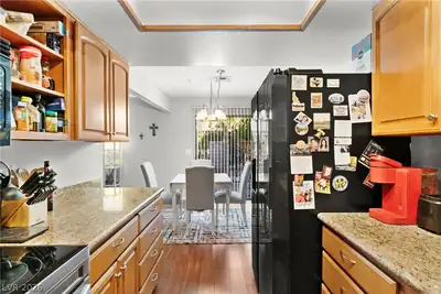 735 Apple Tree Court, Henderson, NV 89014 Kitchen