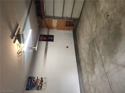 7235 Empress Drive, Las Vegas, NV 89147 Garage