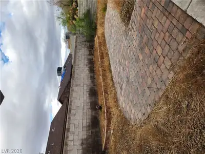 7235 Empress Drive, Las Vegas, NV 89147 Yard