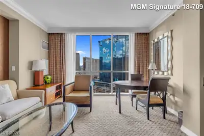 135 East Harmon Avenue 1809, Las Vegas, NV 89109 Living Room