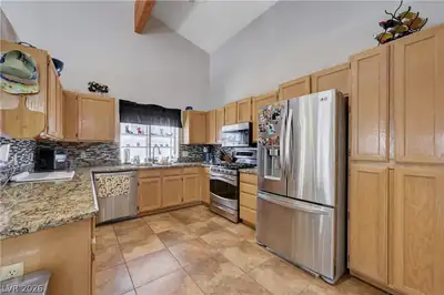 8300 Hatteras Court, Las Vegas, NV 89145 Kitchen