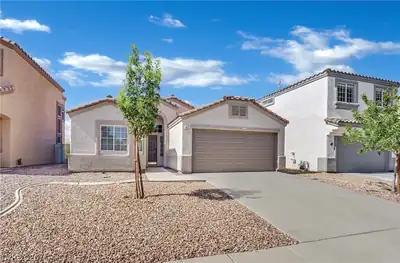 1421 Morning Crescent Street, Henderson, NV 89052 Front of Structure