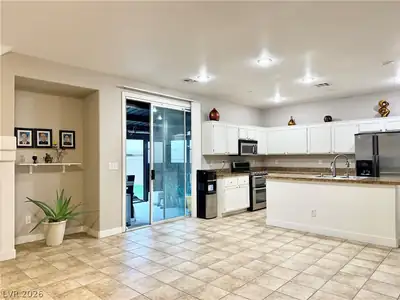 8345 Palace Heights Avenue, Las Vegas, NV 89117 Kitchen