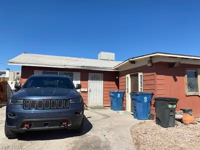 4864 Pancho Villa Drive, Las Vegas, NV 89121 Front of Structure