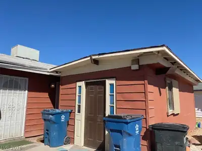 4864 Pancho Villa Drive, Las Vegas, NV 89121 Side of Structure