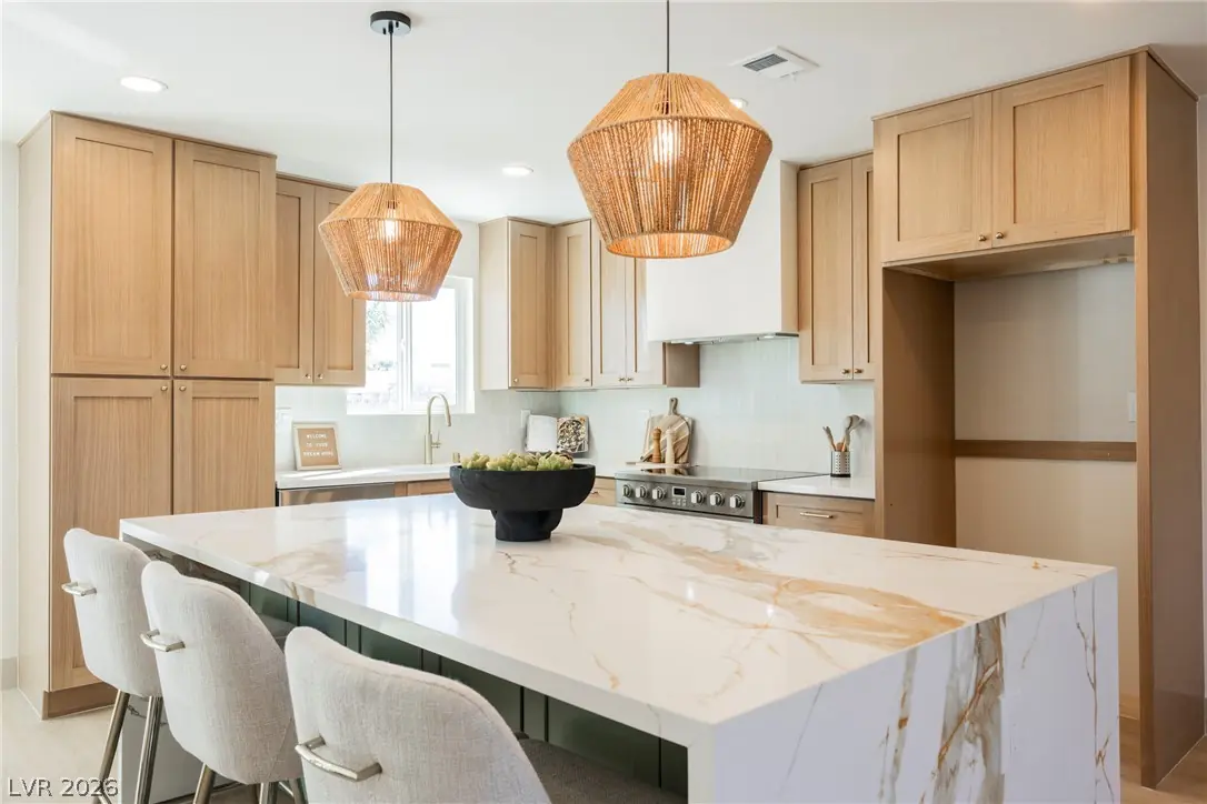 7984 Secretariat Lane, Las Vegas, NV 89123