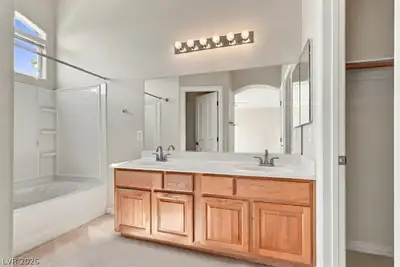 8835 Traveling Breeze Avenue 103, Las Vegas, NV 89178 Primary Bathroom